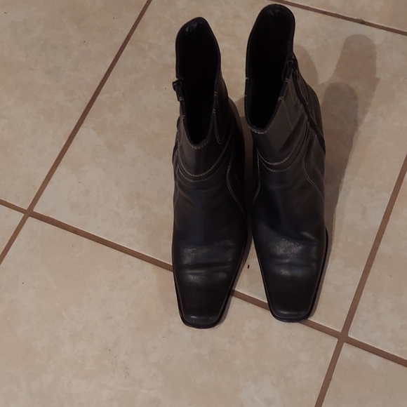 Boots - Picture 1 of 3